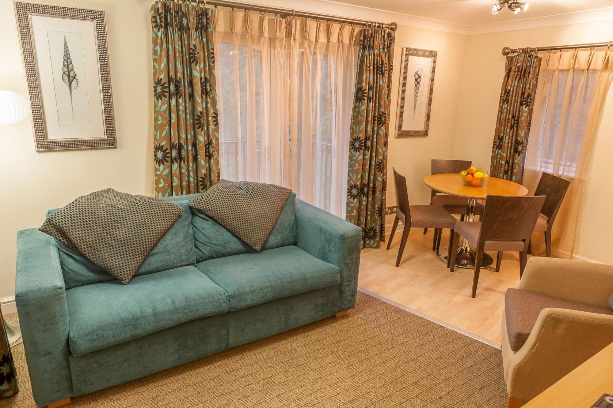 Woodford Bridge Country Club 4* Milton Damerel